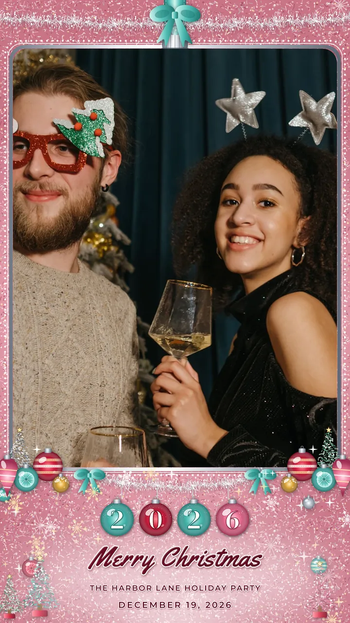 Tinsel and Glass, GIF and boomerang overlay, portrait